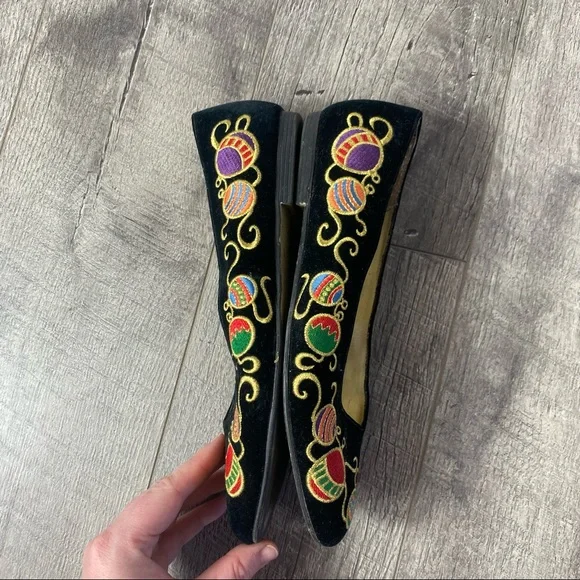 vintage pritzi holiday embroidered flats Size 7 - Picture 4 of 6